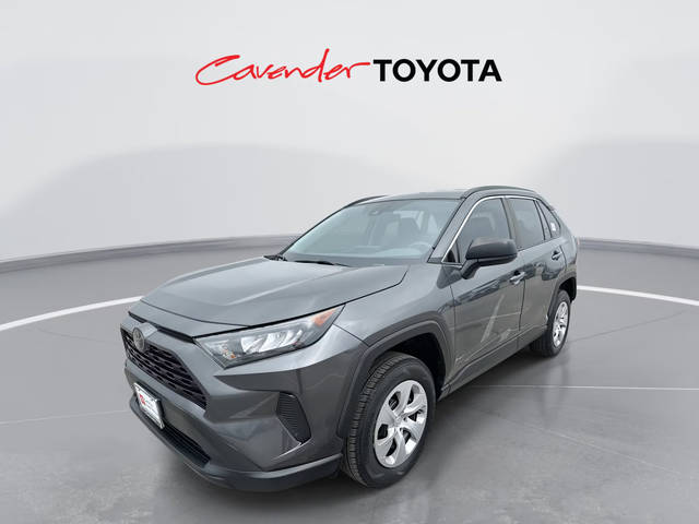 2020 Toyota RAV4 LE FWD photo