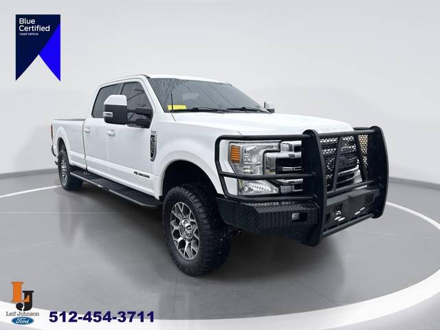 2020 Ford F-350 Super Duty LARIAT 4WD photo