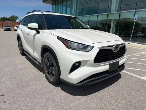 2020 Toyota Highlander XLE FWD photo
