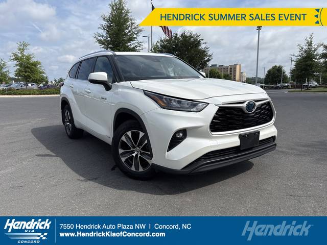 2020 Toyota Highlander Hybrid XLE AWD photo