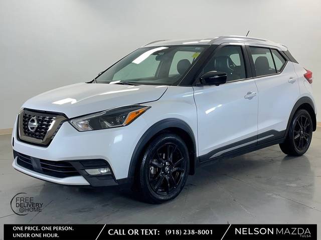 2020 Nissan Kicks SR FWD photo