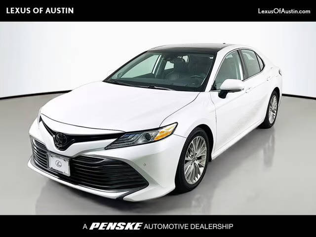 2020 Toyota Camry XLE V6 FWD photo