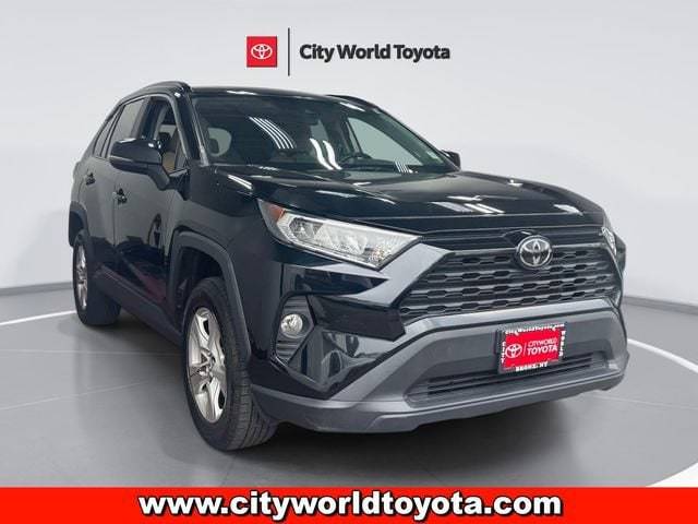 2020 Toyota RAV4 XLE AWD photo