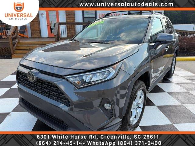 2020 Toyota RAV4 XLE AWD photo
