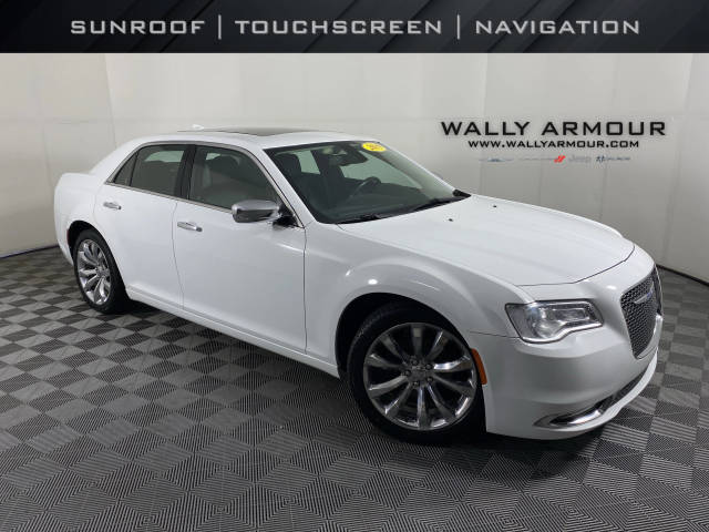 2019 Chrysler 300 Limited RWD photo