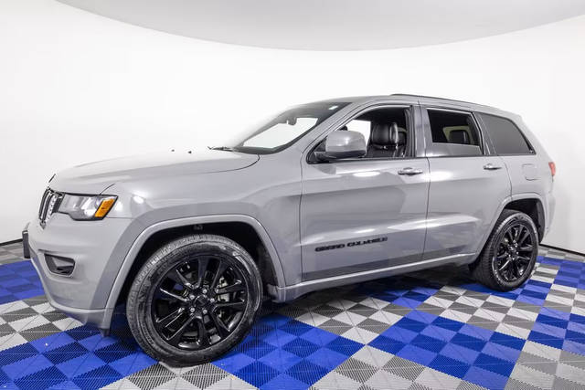 2020 Jeep Grand Cherokee Altitude RWD photo