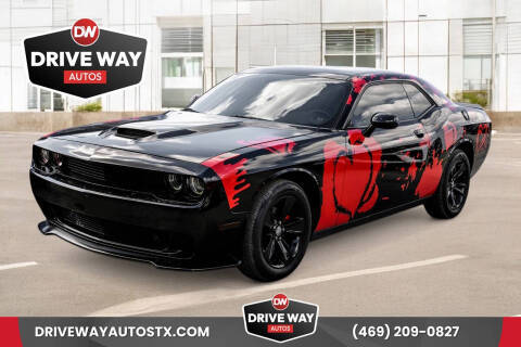 2018 Dodge Challenger SXT RWD photo