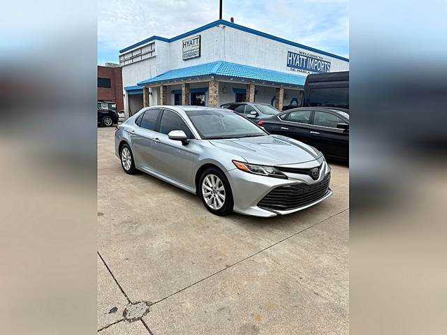 2019 Toyota Camry LE FWD photo