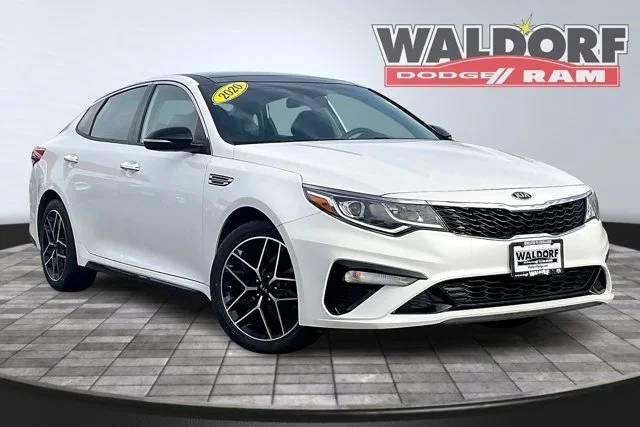 2020 Kia Optima SE FWD photo