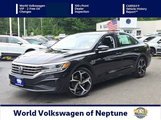 2020 Volkswagen Passat 2.0T R-Line FWD photo