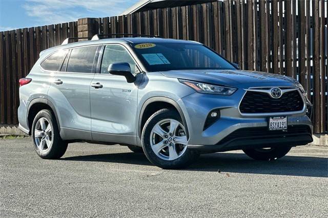 2020 Toyota Highlander Hybrid LE FWD photo