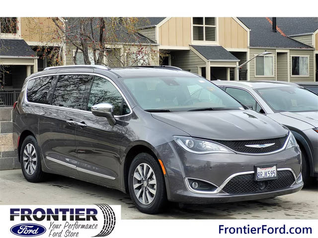 2020 Chrysler Pacifica Minivan Hybrid Limited FWD photo