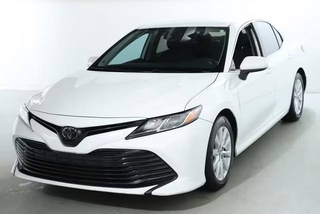 2019 Toyota Camry LE FWD photo