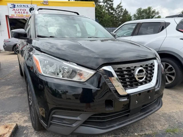 2020 Nissan Kicks SV FWD photo