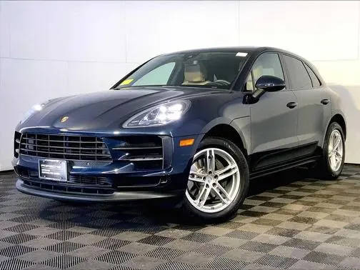 2020 Porsche Macan AWD photo
