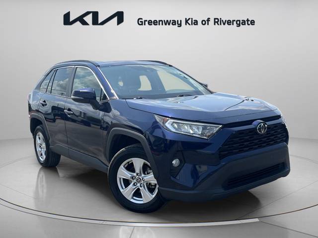 2020 Toyota RAV4 XLE AWD photo