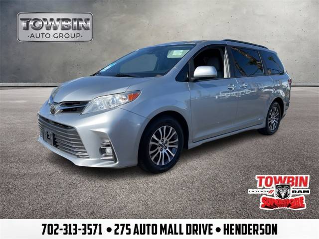 2020 Toyota Sienna XLE FWD photo