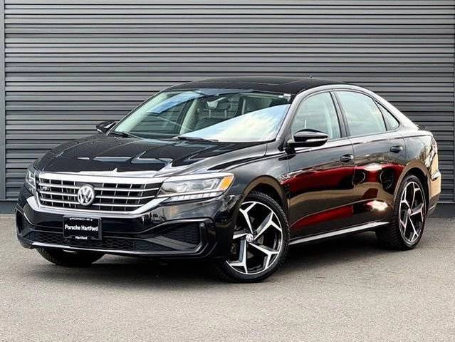 2020 Volkswagen Passat 2.0T R-Line FWD photo