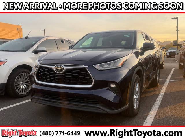 2020 Toyota Highlander LE FWD photo