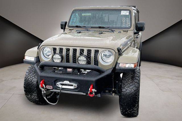 2020 Jeep Gladiator Overland 4WD photo