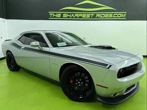 2020 Dodge Challenger R/T RWD photo