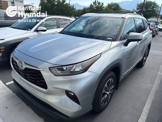2020 Toyota Highlander Hybrid XLE AWD photo