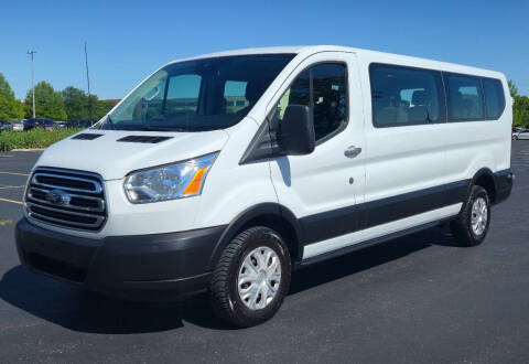 2019 Ford Transit Passenger Wagon XLT RWD photo