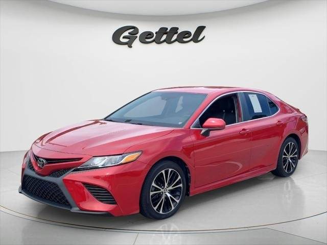 2020 Toyota Camry SE FWD photo
