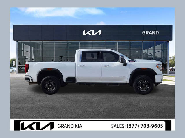 2020 GMC Sierra 2500HD Denali 4WD photo