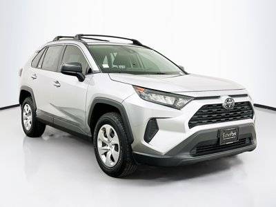 2020 Toyota RAV4 LE AWD photo