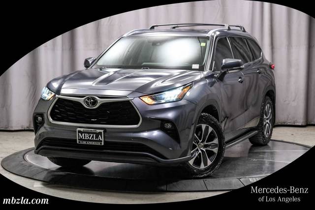2020 Toyota Highlander XLE AWD photo