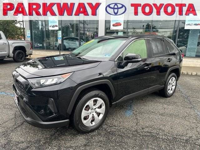 2020 Toyota RAV4 LE AWD photo