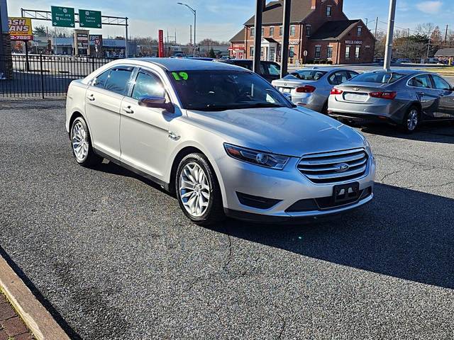 2019 Ford Taurus Limited FWD photo