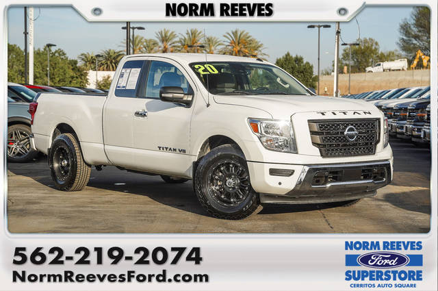 2020 Nissan Titan SV RWD photo