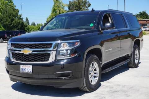 2019 Chevrolet Suburban LT RWD photo