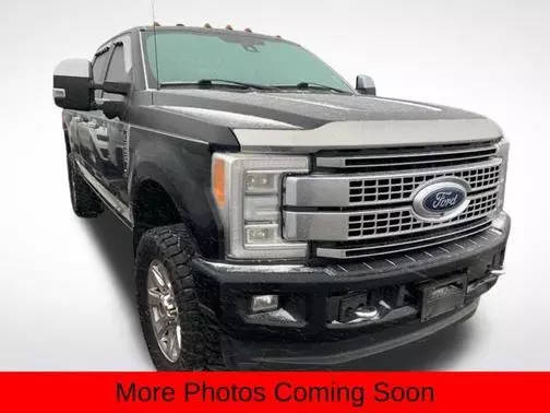 2017 Ford F-250 Super Duty Platinum 4WD photo