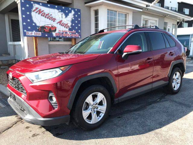 2020 Toyota RAV4 XLE AWD photo