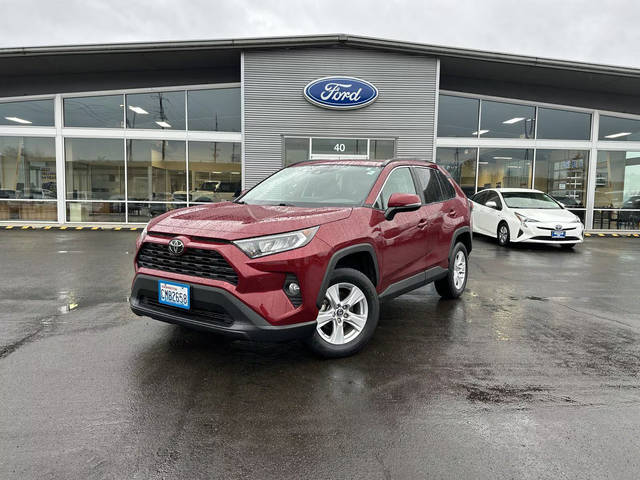 2019 Toyota RAV4 XLE FWD photo