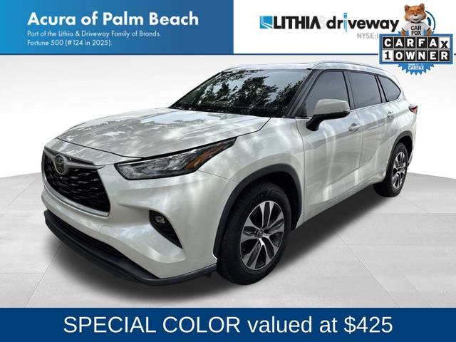 2020 Toyota Highlander XLE FWD photo