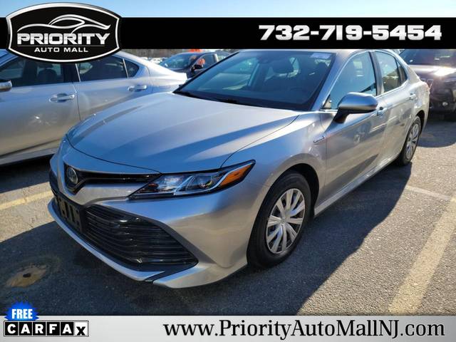 2020 Toyota Camry LE FWD photo