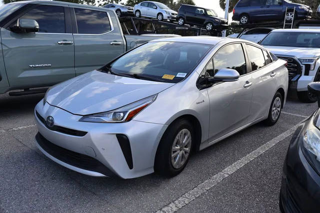 2020 Toyota Prius LE FWD photo