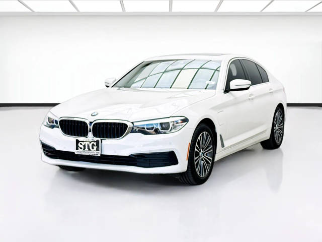 2020 BMW 5 Series 530e iPerformance RWD photo