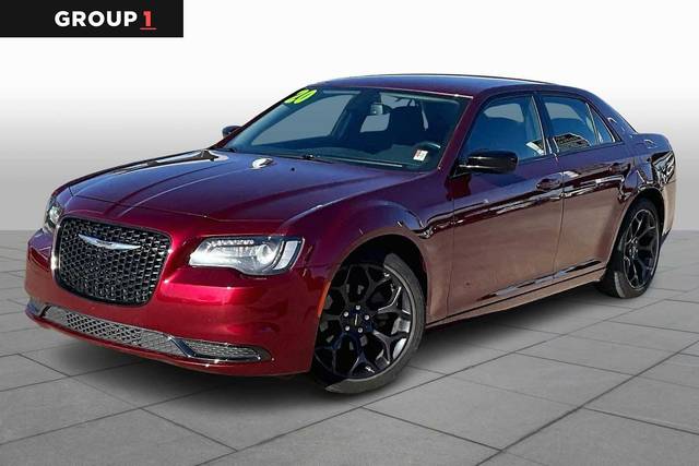 2020 Chrysler 300 Touring RWD photo