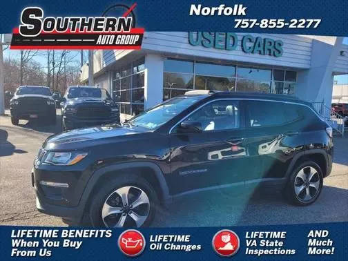 2020 Jeep Compass Latitude w/Sun/Safety Pkg 4WD photo