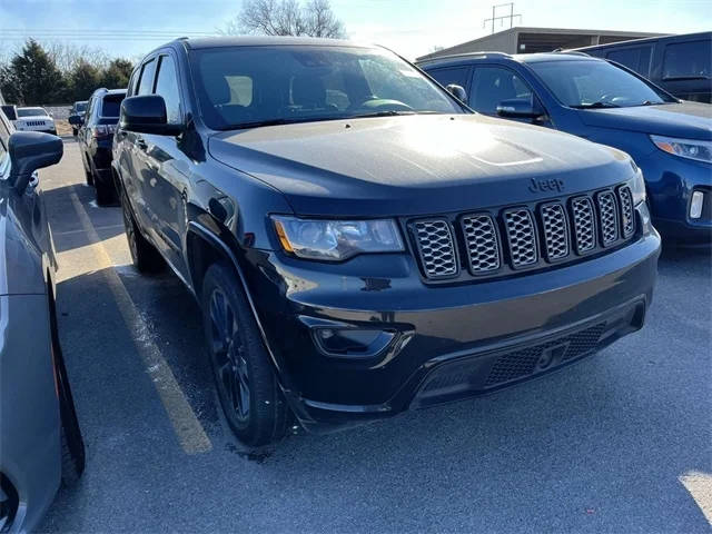 2020 Jeep Grand Cherokee Altitude 4WD photo