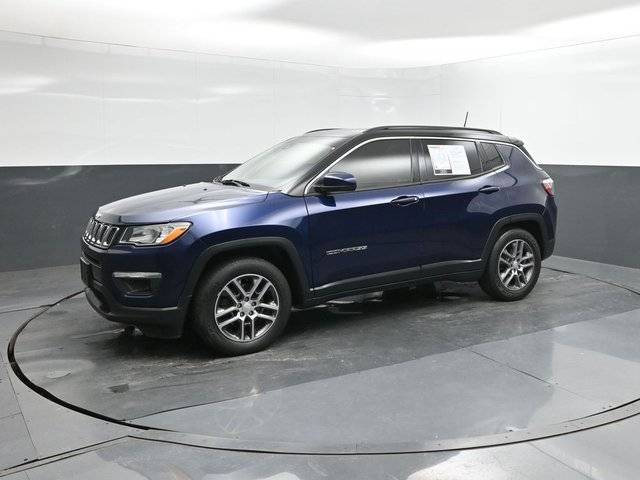 2020 Jeep Compass Latitude w/Sun/Safety Pkg FWD photo