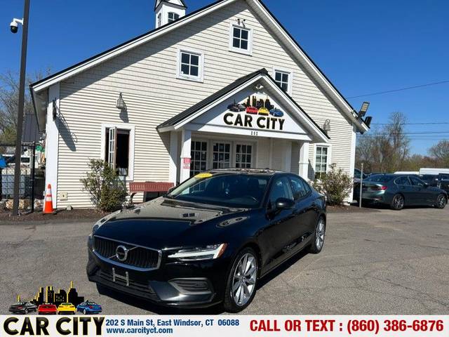 2020 Volvo S60 Momentum AWD photo