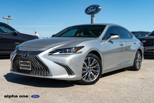 2020 Lexus ES ES 300h FWD photo