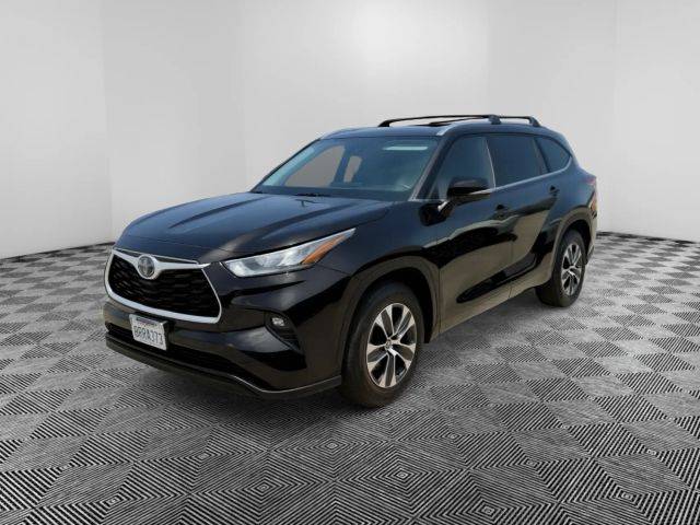 2020 Toyota Highlander XLE FWD photo