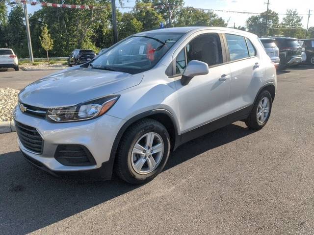 2020 Chevrolet Trax LS FWD photo